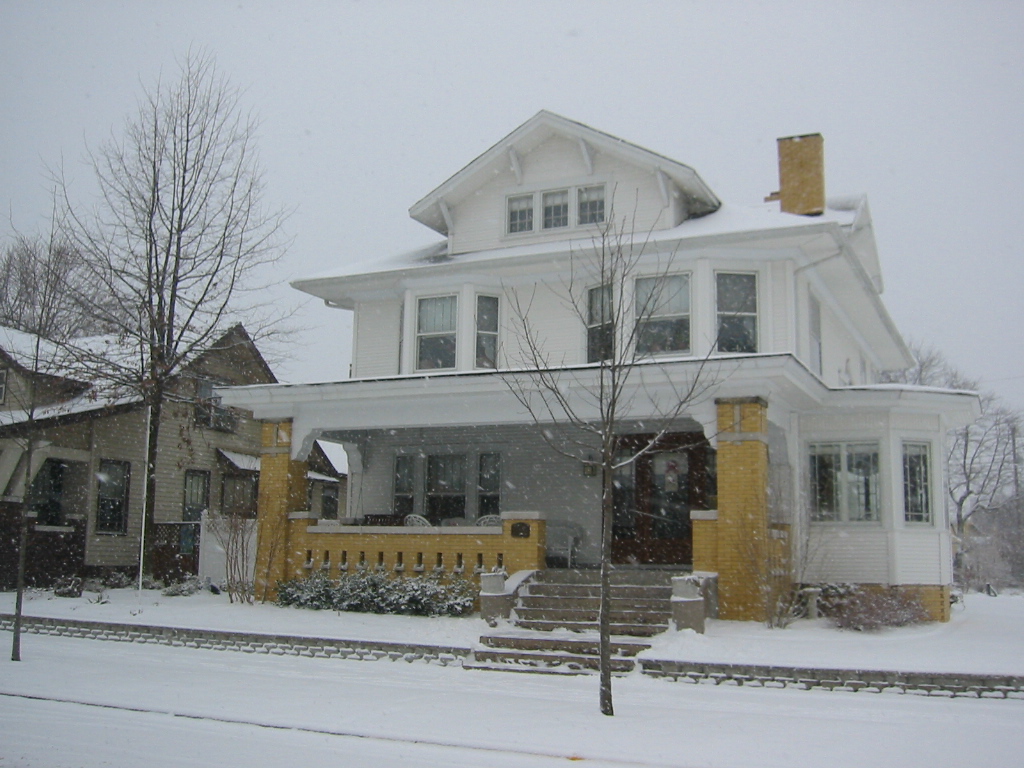 Bray House (516 N Wabash)